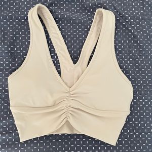 Alo yoga wild thing bra in bone